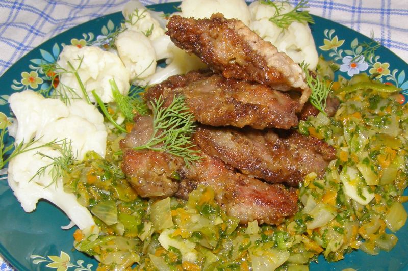 Wątróbka z kurczaka w warzywach na obiad