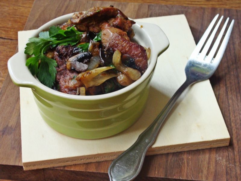 Wątróbka z pieczarkami 