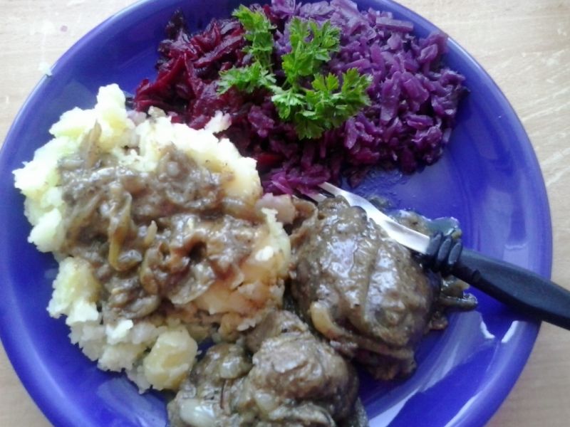 Wątróbka z ziołami ojca Mateusza i sokiem z głogu Wątróbka z ziołami ojca Mateusza i sokiem z głogu