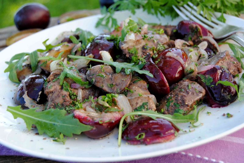 Wątróbka ze śliwką Wątróbka ze śliwką