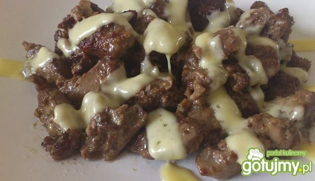 Wątróbki z indyka z żółtym serem Wątróbki z indyka z żółtym serem