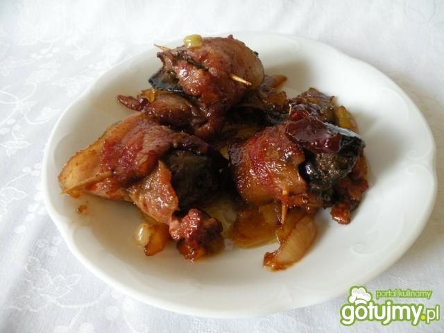 Wątróbki zawijane w boczek Wątróbki zawijane w boczek