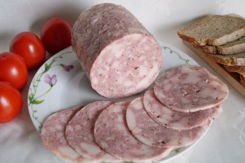 Wędlina drobiowo-wieprzowa z miodem i musztardą Wędlina drobiowo-wieprzowa z miodem i musztardą