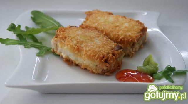 Wędzone tofu w wiórkach kokosowych Wędzone tofu w wiórkach kokosowych