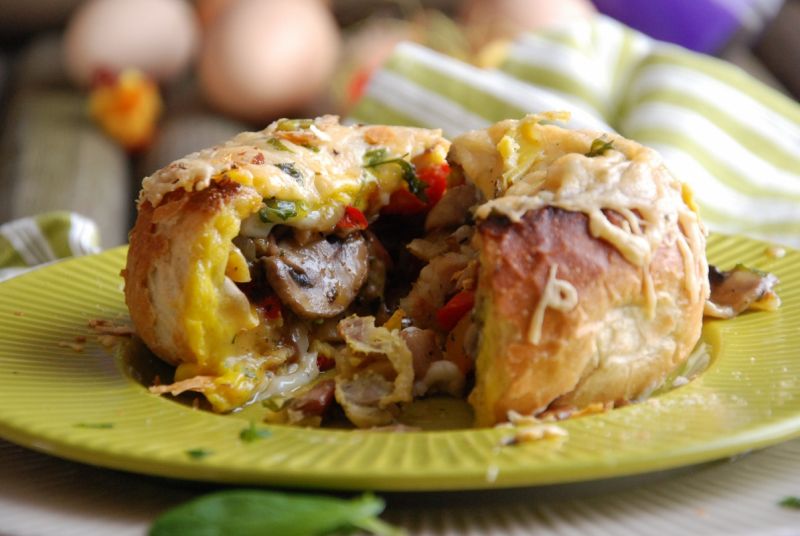 Weekendowe śniadanie- zapiekane bułki Weekendowe śniadanie- zapiekane bułki