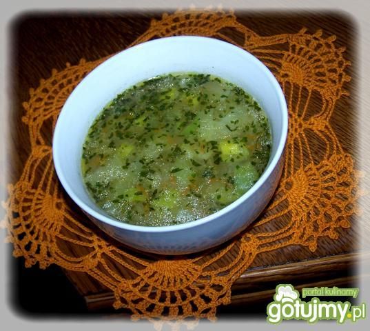 Wegańska zupa z porów.