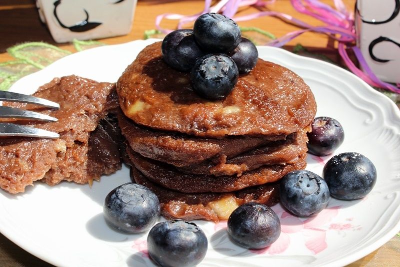 Wegańskie placuszki bananowo-kakaowe z guaraną