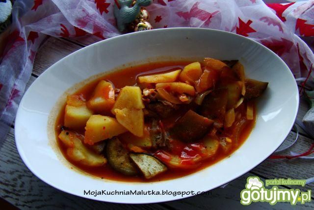 Wegetariańska potrawka z ziemniaków i ba