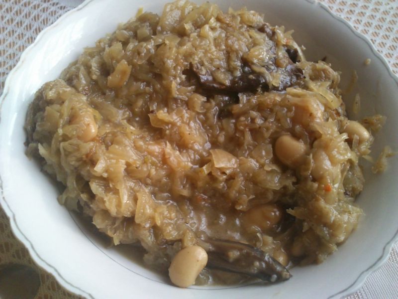 Wegetariański bigos z fasolą