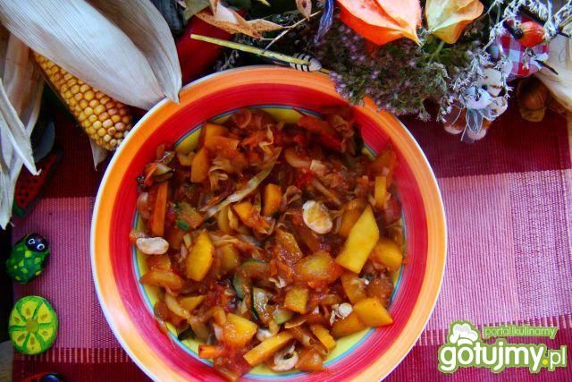 Wegetariańskie leczo warzywne