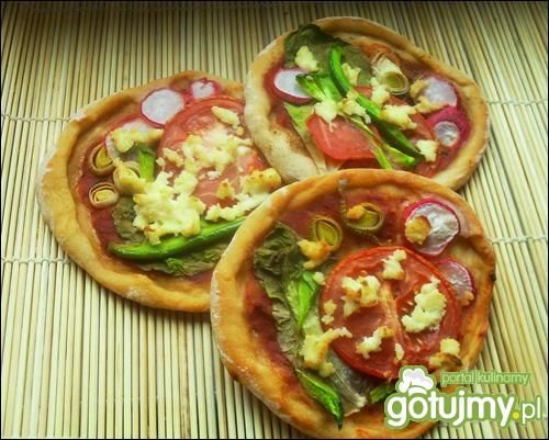 Wegetariańskie mini pizze Wegetariańskie mini pizze