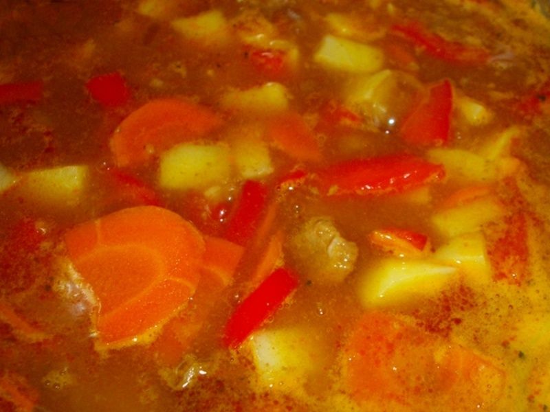 Węgierska zupa gulaszowa Węgierska zupa gulaszowa