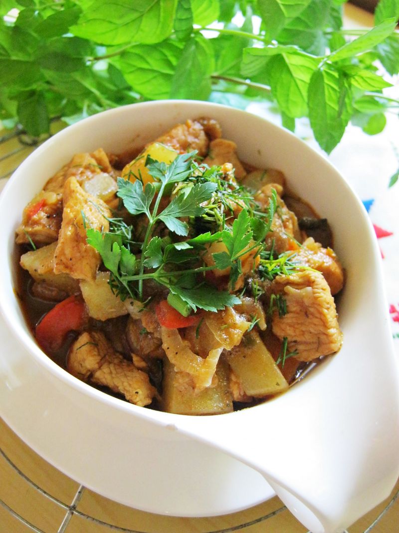 Węgierski kociołek z kurczakiem Węgierski kociołek z kurczakiem