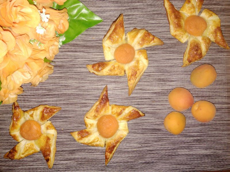 Wiatraczki z morelami Wiatraczki z morelami