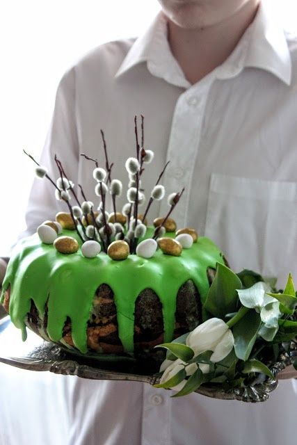 Wielkanocna baba ze szpinakiem i cytryną Wielkanocna baba ze szpinakiem i cytryną