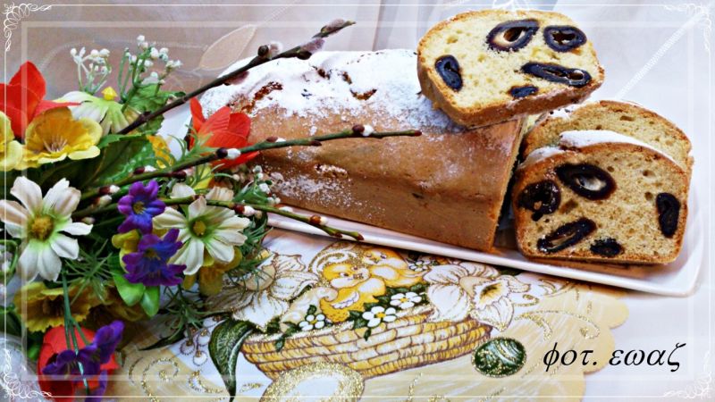 Wielkanocna babka daktylowa