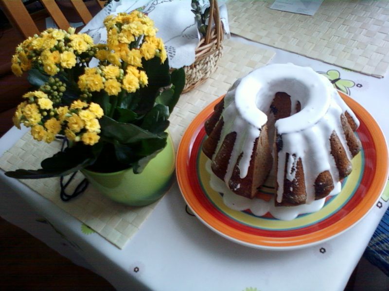 Wielkanocna babka piaskowa z cytrynową nutą Wielkanocna babka piaskowa z cytrynową nutą
