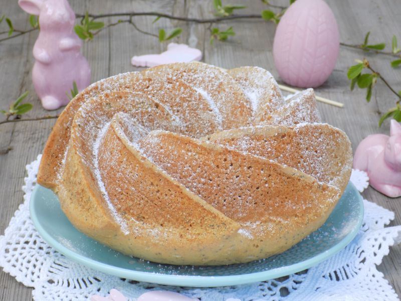 Wielkanocna babka z makiem Wielkanocna babka z makiem