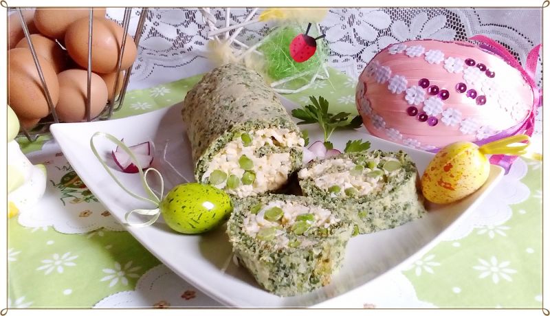Wielkanocna rolada kapuściano-szpiankowa z jajkiem Wielkanocna rolada kapuściano-szpiankowa z jajkiem