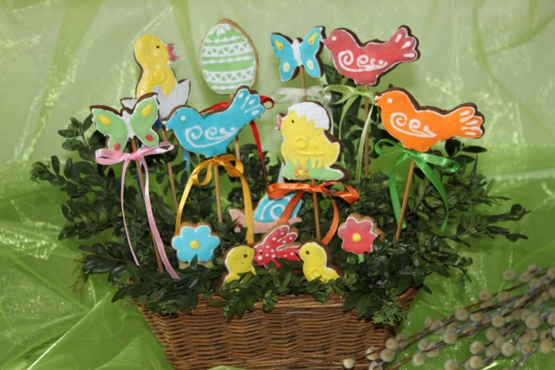 Wielkanocne ciasteczka na patyku
