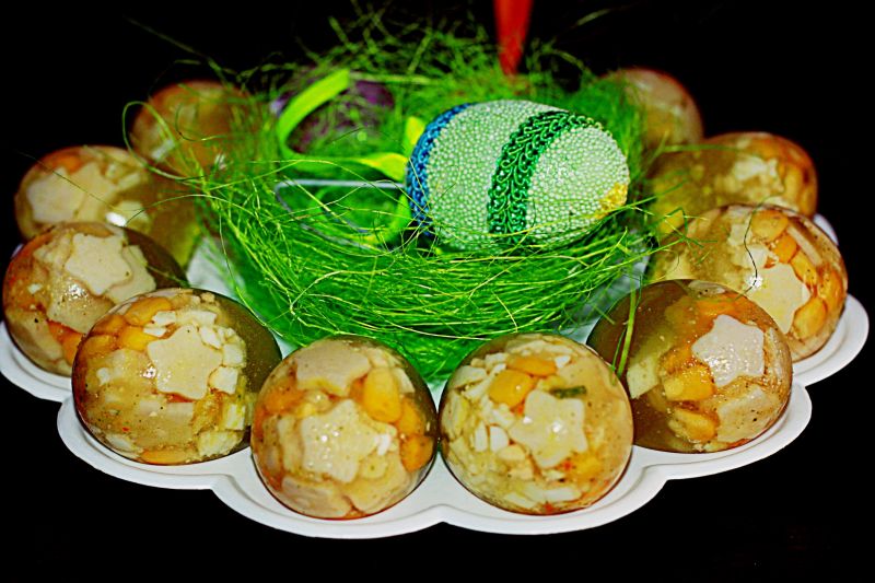 Wielkanocne jaja- galaretka drobiowa