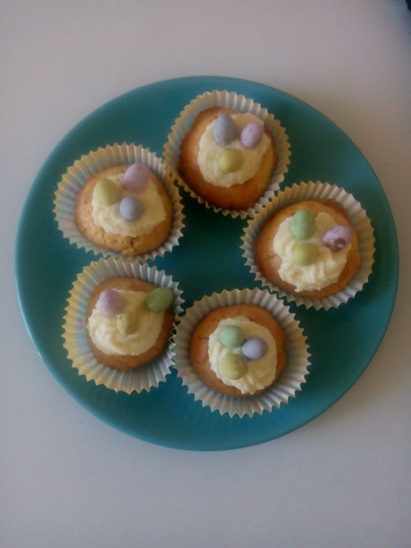 Wielkanocne Piaskowe Babeczki