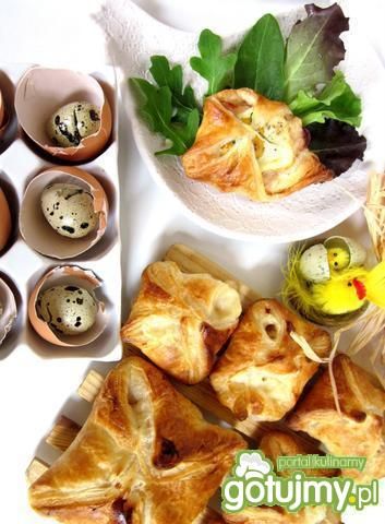 Wielkanocne potrawy z ciasta francuskiego Wielkanocne potrawy z ciasta francuskiego