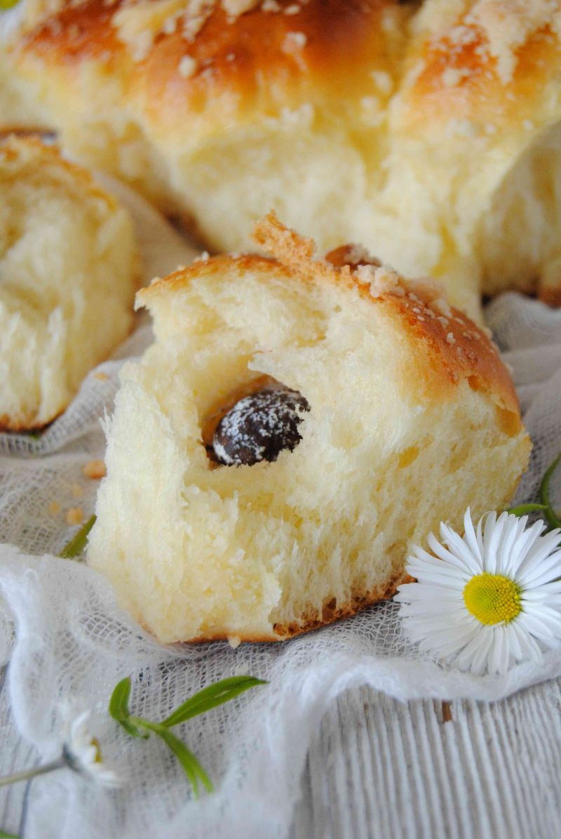 Wielkanocny baranek drożdżowy