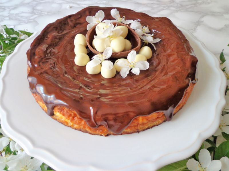 Wielkanocny sernik z ricotty i kremu pasticcera Wielkanocny sernik z ricotty i kremu pasticcera