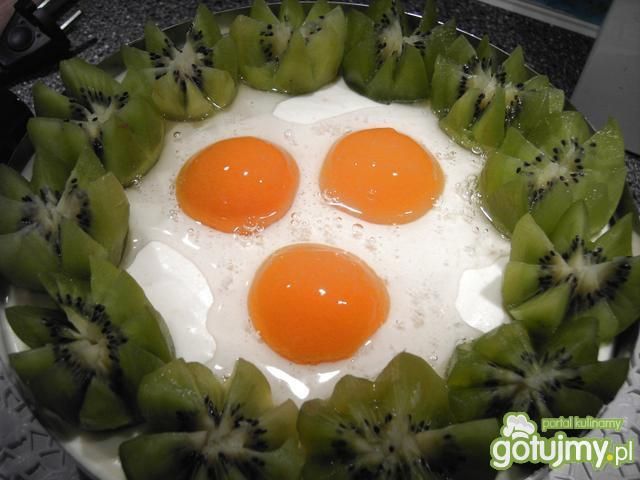 Wielkanocy tort z "jajkami" ;)