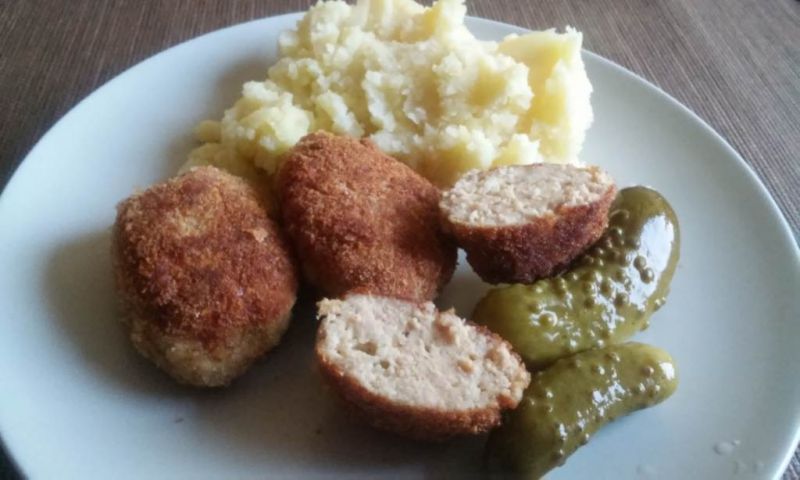 Wieprzowe kotlety z kaszą kuskus 