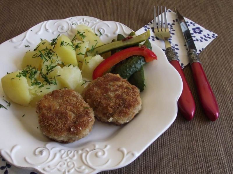 Wieprzowe kotlety z ryżem 