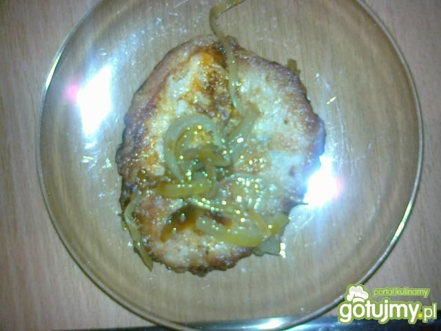 Wieprzowe podeszwy w cebuli