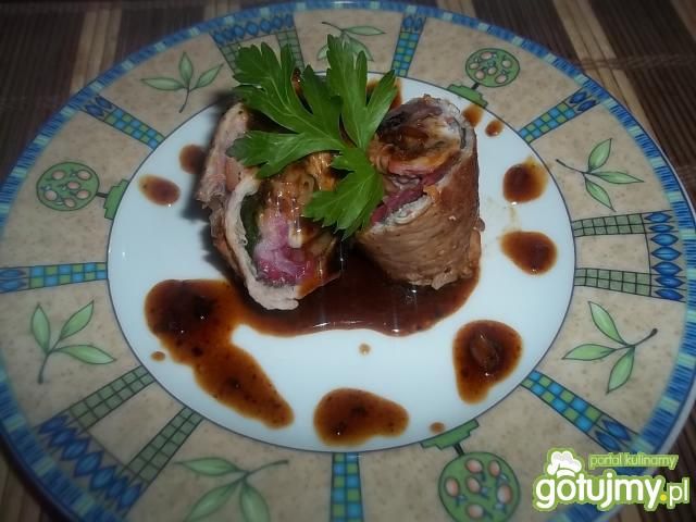 Wieprzowe roladki z ryżem i malinami Wieprzowe roladki z ryżem i malinami