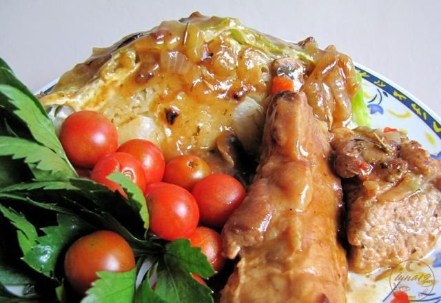 Wieprzowina i kapusta gotowana w mleku Wieprzowina i kapusta gotowana w mleku