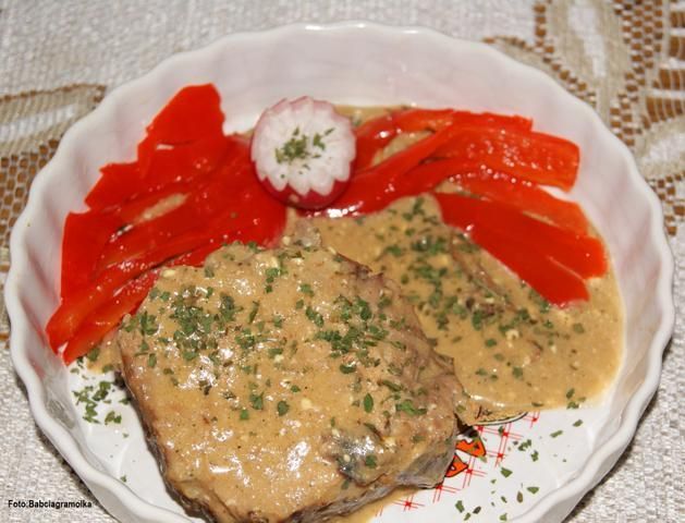 Wieprzowina  w sosie czosnkowym