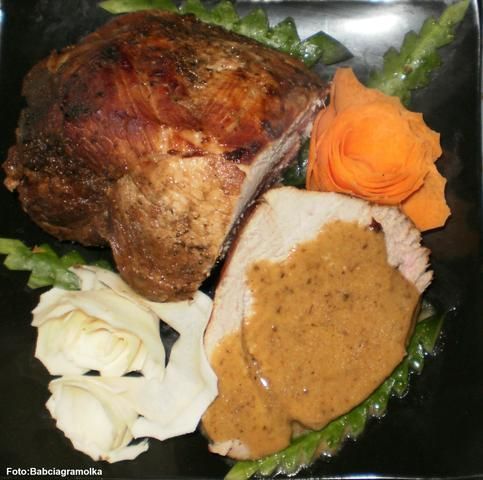 Wieprzowina w sosie śliwkowo-cebulowym 