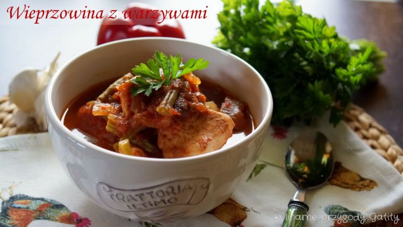 Wieprzowina z jesiennymi warzywami w adżice