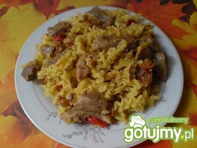 Wieprzowina z makaronem Wieprzowina z makaronem