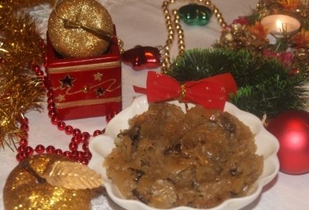 Wigilijna kapusta z grzybami i powidłami 