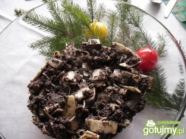 Wigilijne kluski z makiem. Wigilijne kluski z makiem.