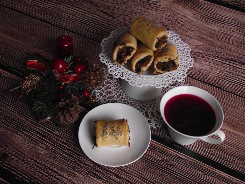 Wigilijne paszteciki z kapustą i grzybami Wigilijne paszteciki z kapustą i grzybami