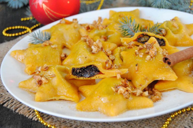 Wigilijne pierogi z makiem- gwiazdeczki