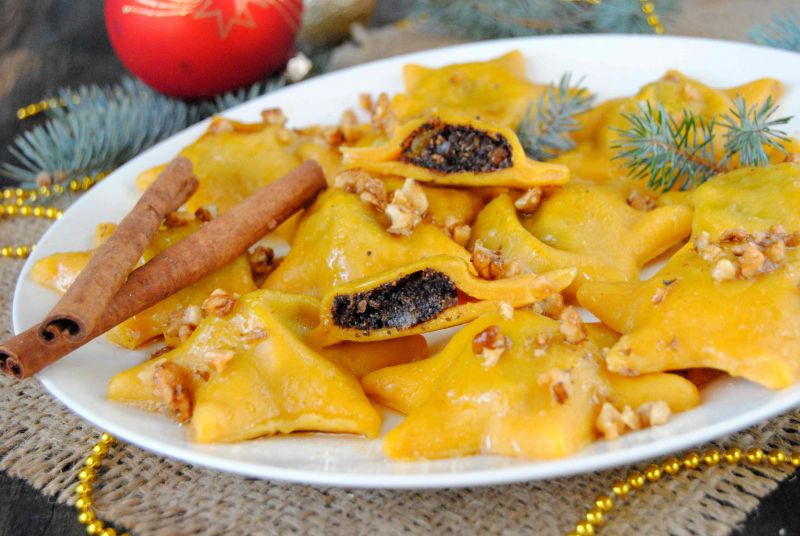 Wigilijne pierogi z makiem- gwiazdeczki