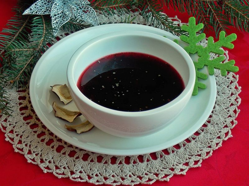 Wigilijny barszcz czerwony