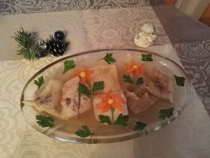 Wigilijny karp w galarecie Wigilijny karp w galarecie