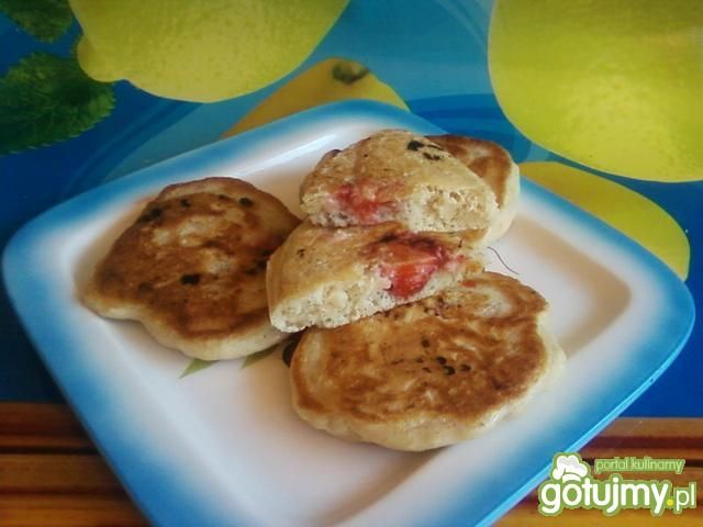 Wilgotne racuchy z truskawkami i... Wilgotne racuchy z truskawkami i...