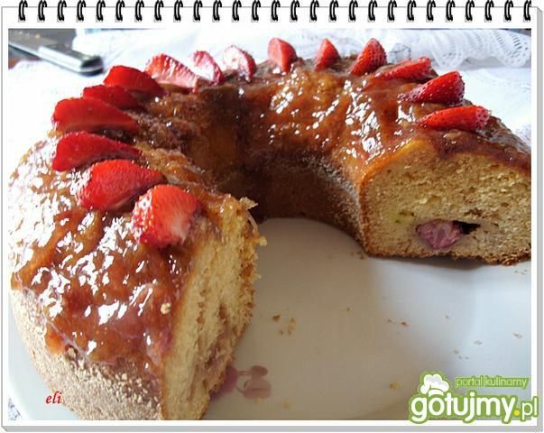 Winiec z truskawkami i rabarbarem Eli