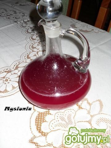 Wino z czerwonych porzeczek Wino z czerwonych porzeczek