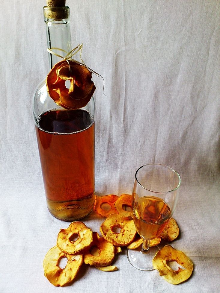 Wino z suszonych jabłek